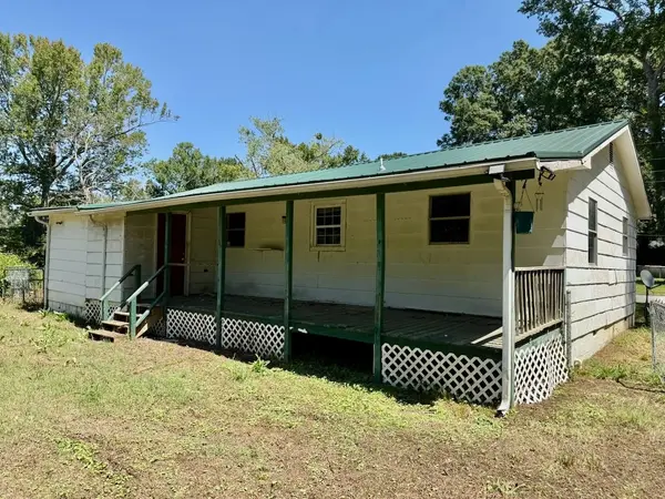 108 Oakwood Dr, Huntland, TN 37345