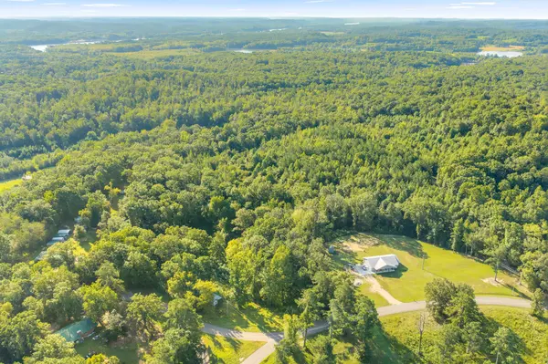 3106 McKenzie Rd, Parsons, TN 38363