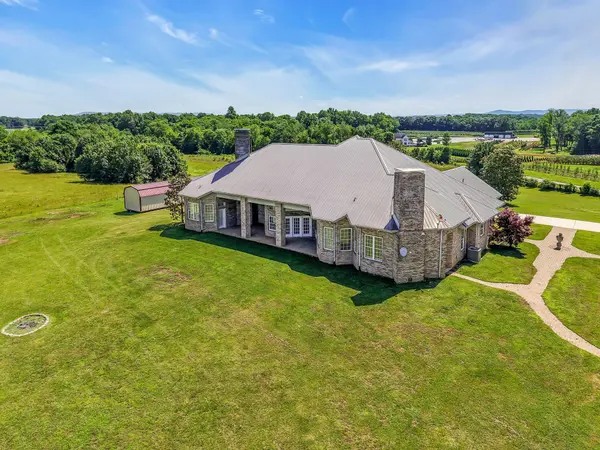 555 Randall Hitchcock Rd, Rock Island, TN 38581