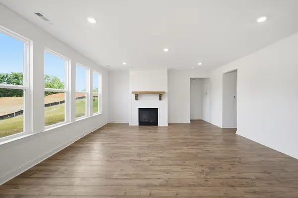 345 Patana, White House, TN 37188