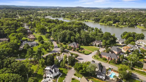 101 Governors Point Blvd, Hendersonville, TN 37075