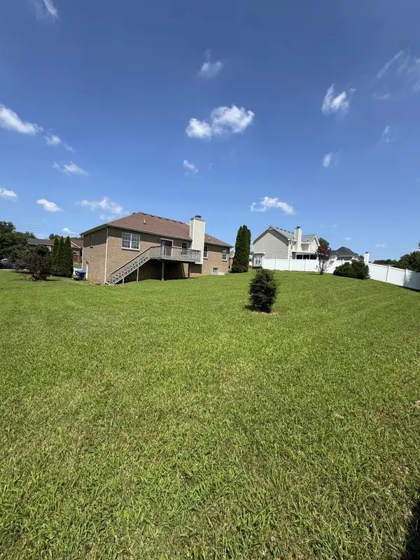 321 Greenspoint Ct, Clarksville, TN 37042