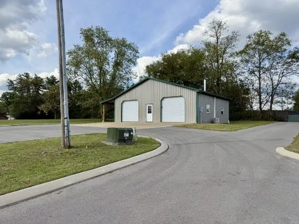 779 McMurry Blvd #E, Hartsville, TN 37074