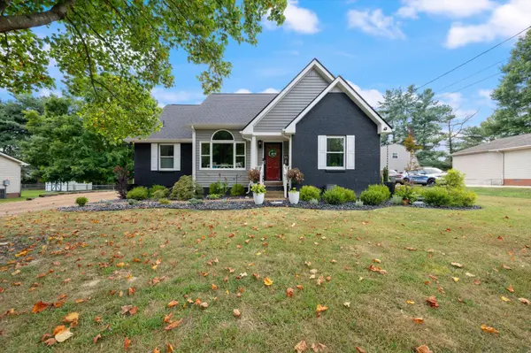 214 Oakdale Dr, White House, TN 37188
