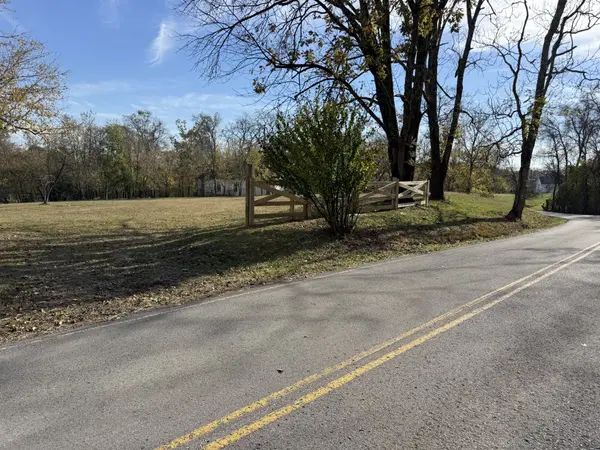 709 Zieglers Fort Rd, Gallatin, TN 37066