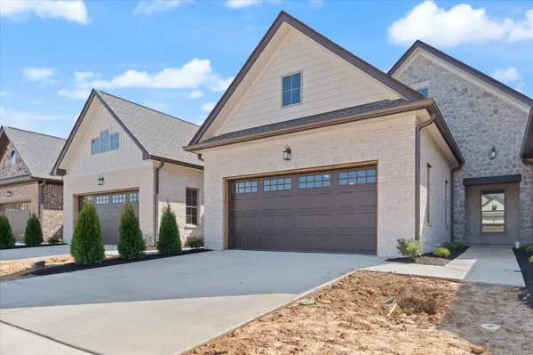 452 W Foxrun, Springfield, TN 37172