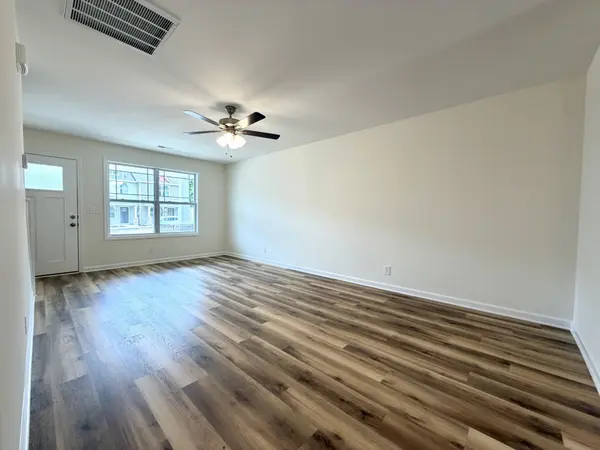 906 Peaceful Pl, Clarksville, TN 37040