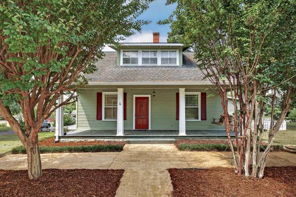 410 1st Ave, Fayetteville, TN 37334