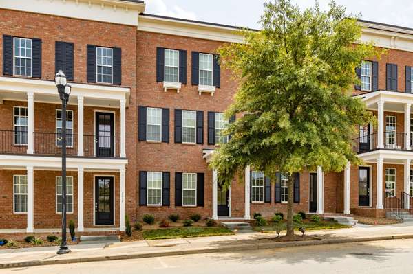 2063 Tollgate Blvd, Thompsons Station, TN 37179