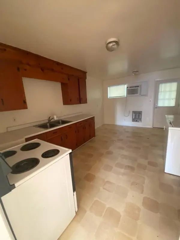 107 Edgehill Dr, Pulaski, TN 38478