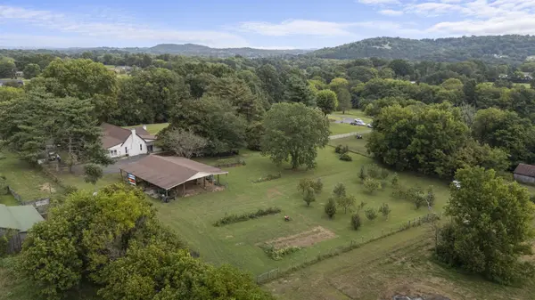 3689 Trousdale Ln, Columbia, TN 38401