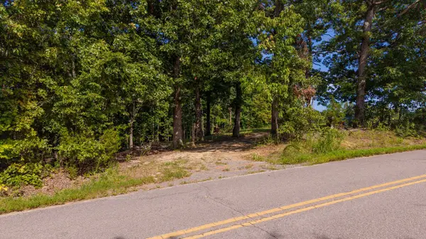 4538 Old Metal Rd, Palmyra, TN 37142