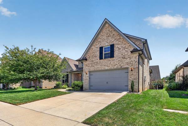 8007 June Apple Ln, Spring Hill, TN 37174