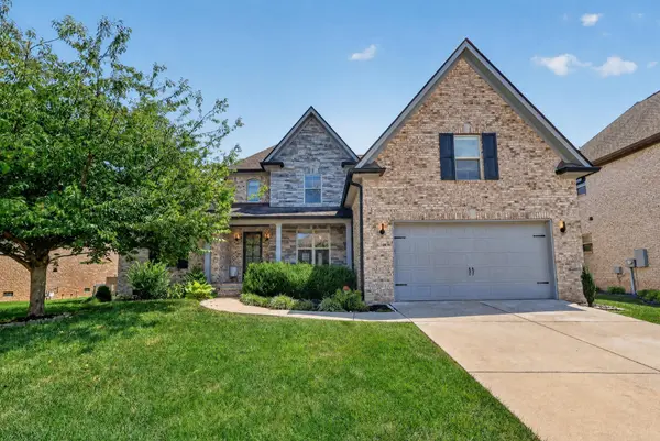8007 June Apple Ln, Spring Hill, TN 37174
