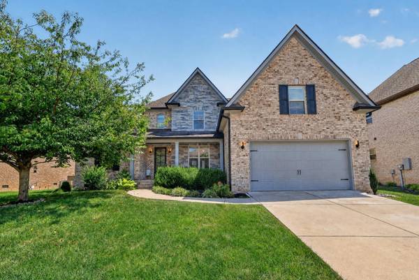 8007 June Apple Ln, Spring Hill, TN 37174