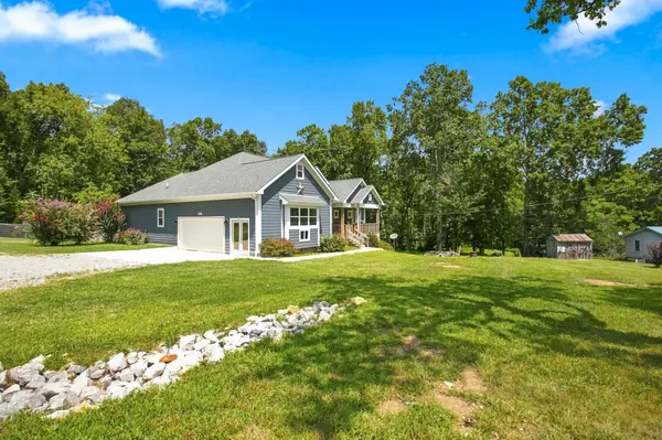 5474 Creek View Rd, Columbia, TN 38401