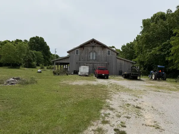 2405 Paul Finley Rd, Lewisburg, TN 37091