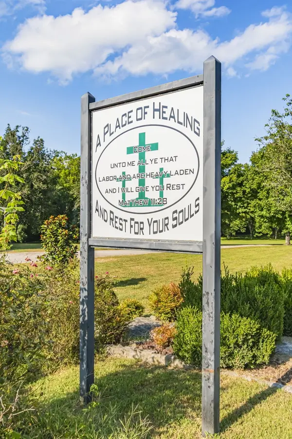 3344 Highway 438 E, Pleasantville, TN 37033