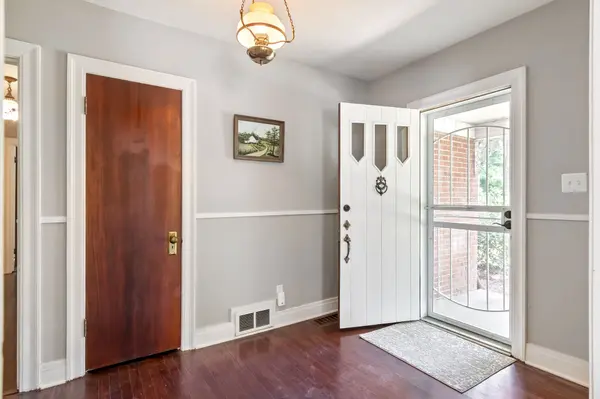 717 Currey Rd, Nashville, TN 37217