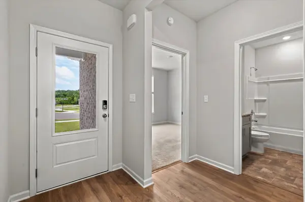 320 WINDEMERE LOOP, Oakland, TN 38060