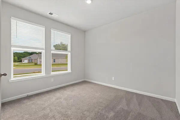 320 WINDEMERE LOOP, Oakland, TN 38060