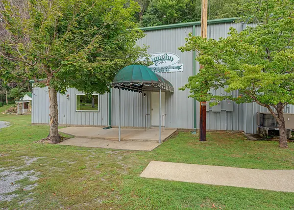 500 E Main St, Red Boiling Springs, TN 37150