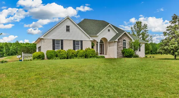 430 Hurricane Creek Dr, Stewart, TN 37175