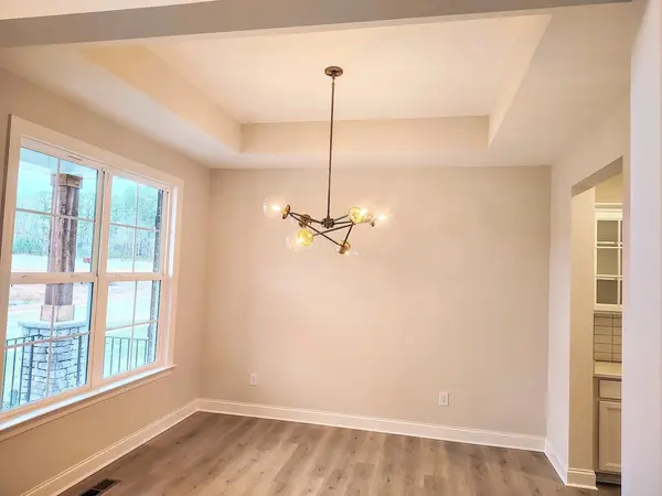 7906 Pine St, Fairview, TN 37062