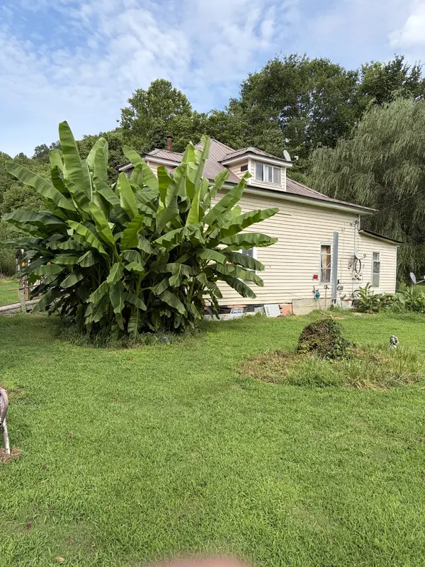 845 Flynns Creek Rd, Gainesboro, TN 38562