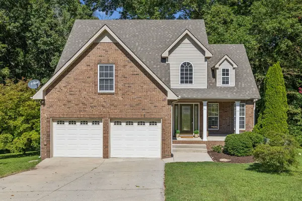 6010 Woodview Ct, Greenbrier, TN 37073