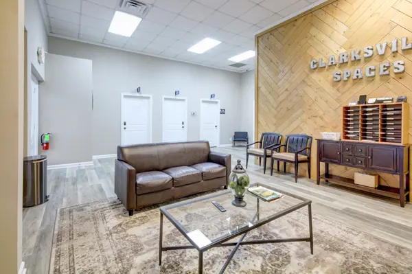 1017 S Riverside Dr #255, Clarksville, TN 37040