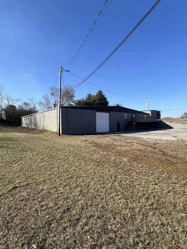 869 Underwood Rd, Mcminnville, TN 37110