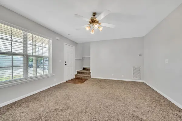 1036 Cheryl Ln, La Vergne, TN 37086