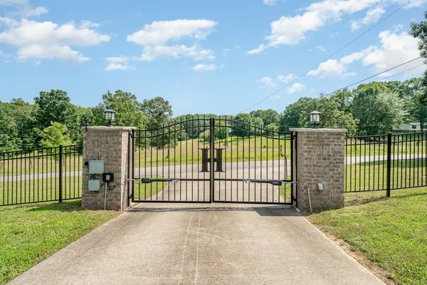 1640 Eno Rd, Dickson, TN 37055