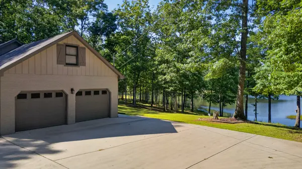 107 Chickory Ln, Monteagle, TN 37356