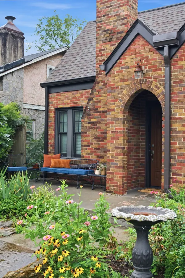 1207 Howard Ave, Nashville, TN 37216