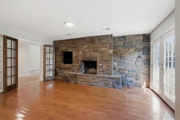 355 Flushing Dr, Nashville, TN 37211