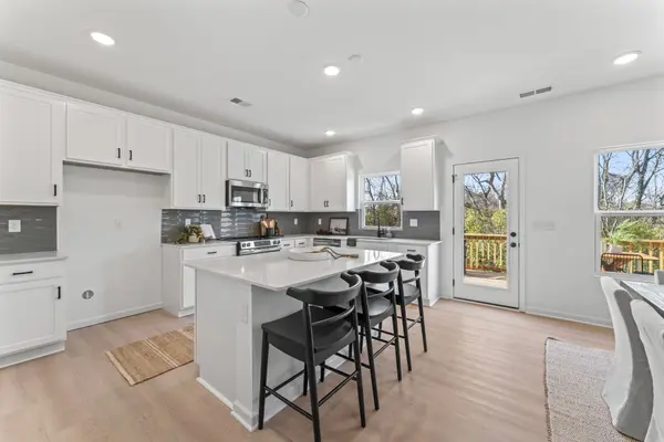 3132 Gravity Drive, Columbia, TN 38401