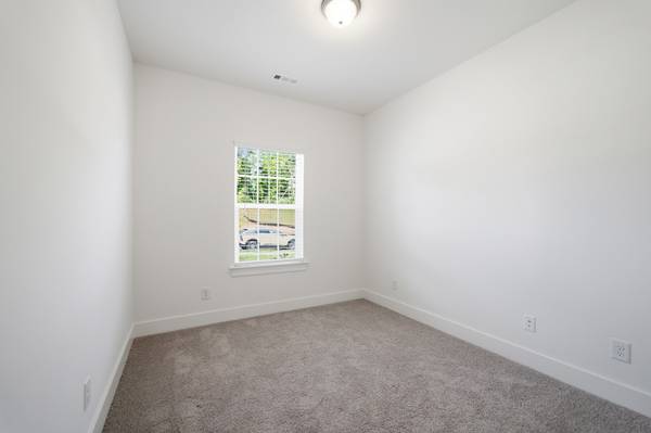 7228 Fairlawn Dr, Fairview, TN 37062
