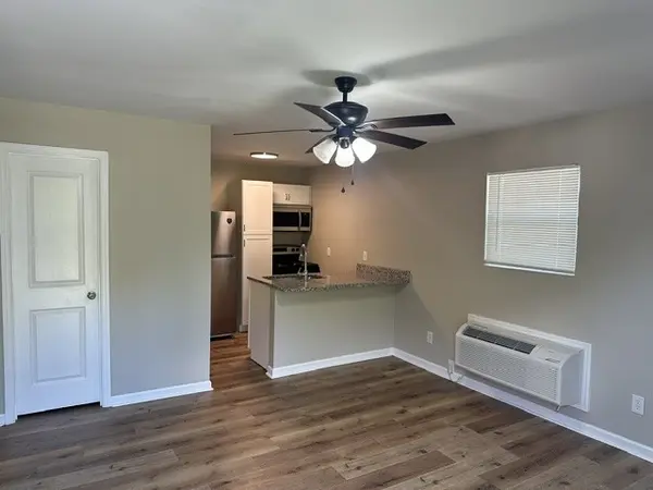 555 Wildwood Ave #SE #4, Cleveland, TN 37311