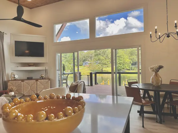 135 Hemlock Cv, Tracy City, TN 37387