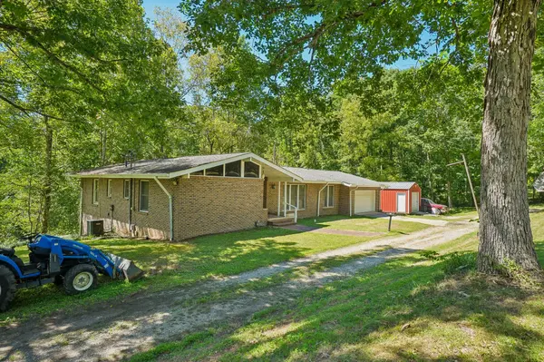 1071 Simms Heights Rd, Kingston Springs, TN 37082