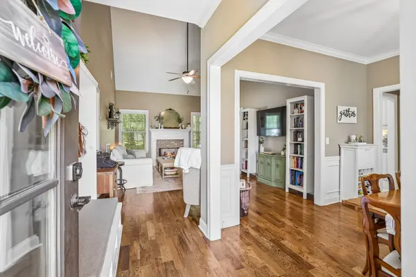 2604 Tellyman Ave, Murfreesboro, TN 37130