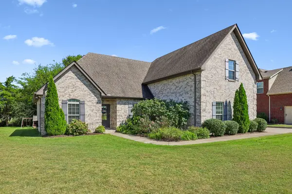 2604 Tellyman Ave, Murfreesboro, TN 37130
