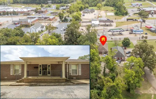 40 W MAIN ST, Savannah, TN 38372