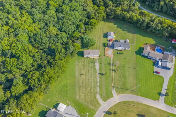 522 Farm Loop Rd, New Market, TN 37820