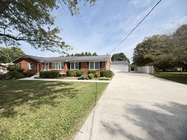 310 Woodland Dr, Decherd, TN 37324