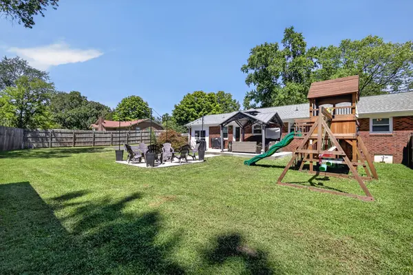 1311 Trinity Dr, Murfreesboro, TN 37129
