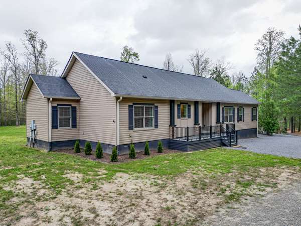 920 Mason Bates Bend Rd, Centerville, TN 37033