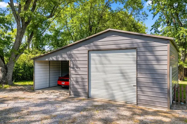 1412 Suzanne Dr, Murfreesboro, TN 37128